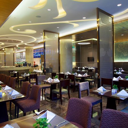 Crowne Plaza Yichang By Ihg Restaurant photo