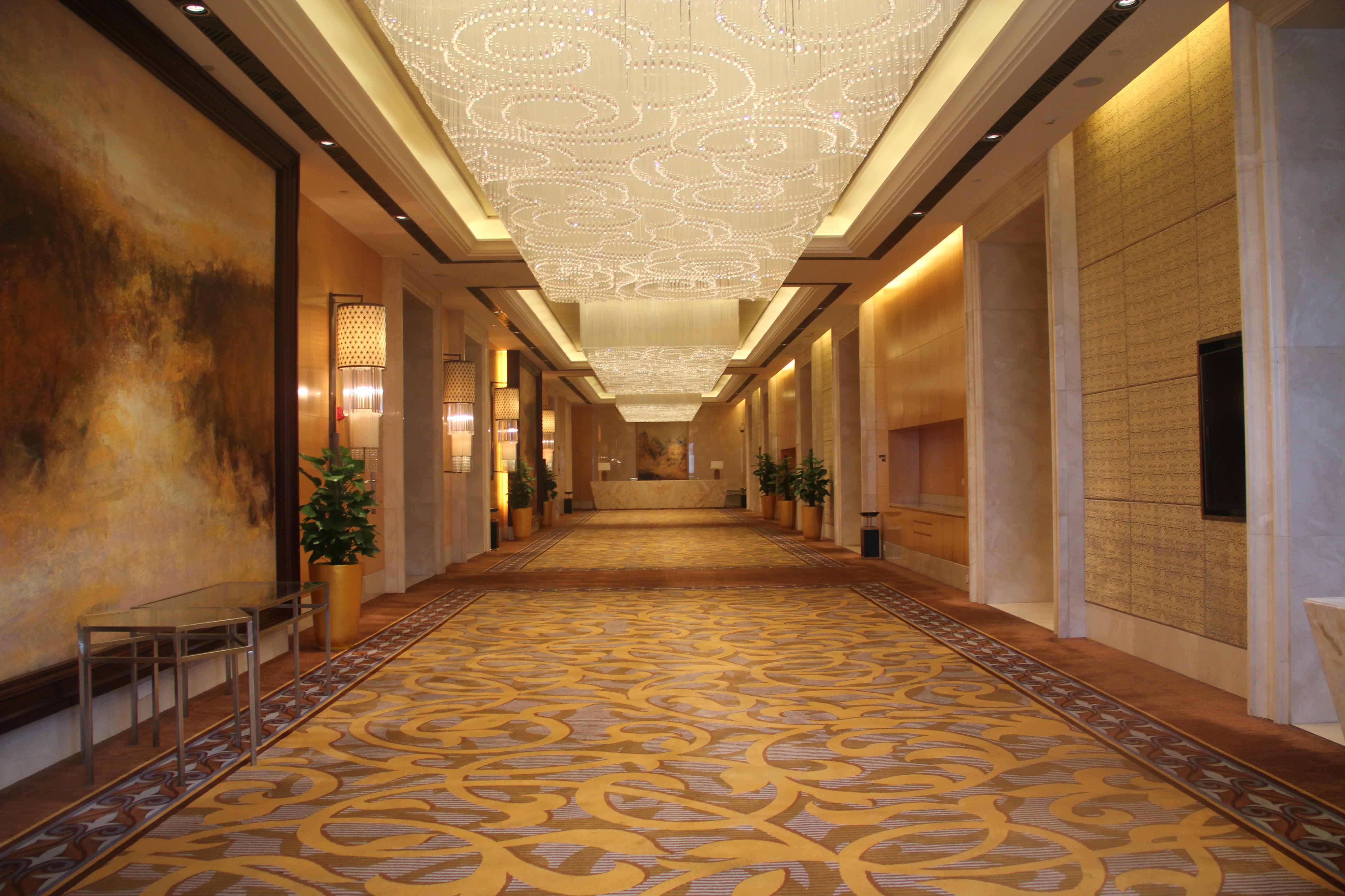 Crowne Plaza Yichang By Ihg Exterior photo