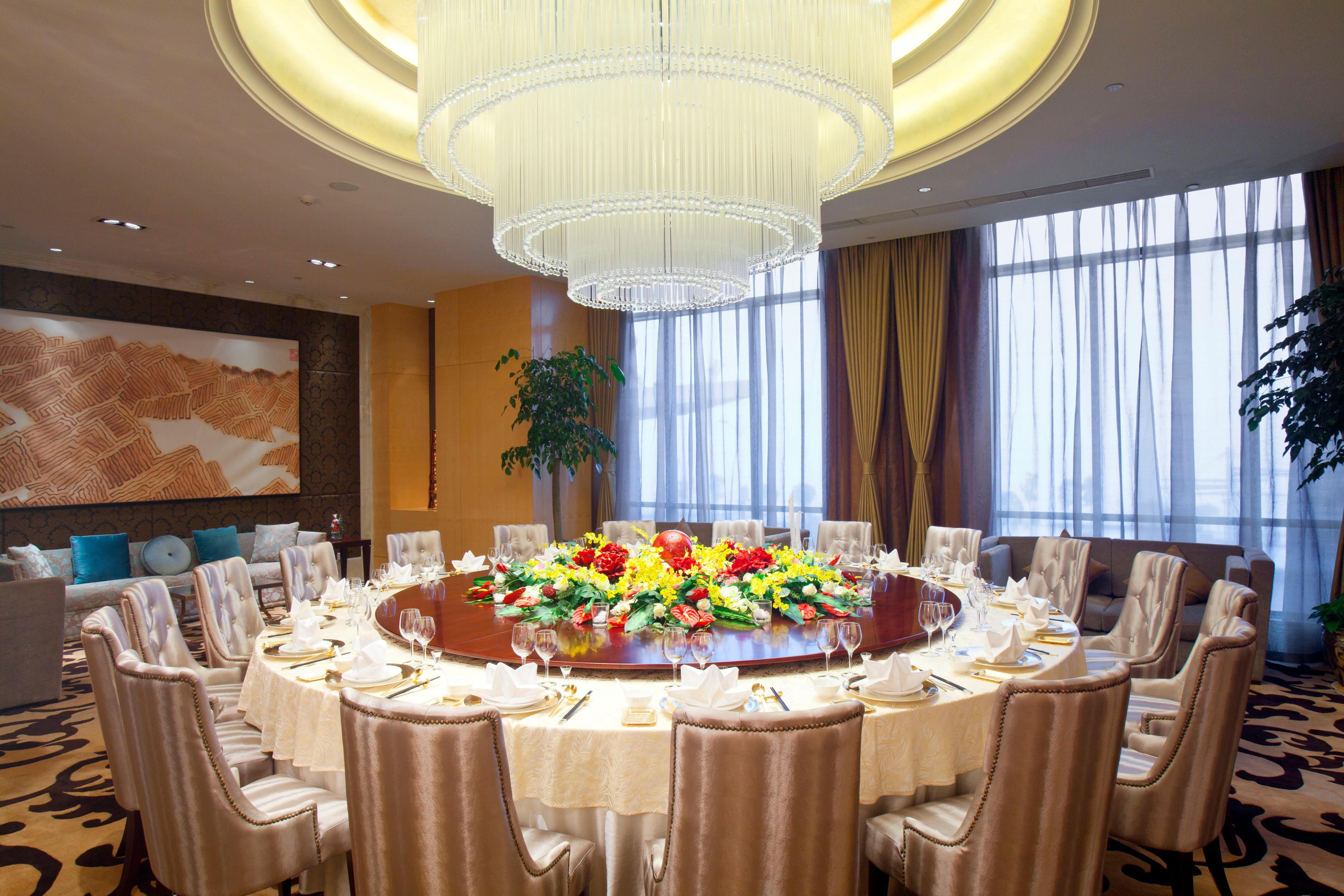 Crowne Plaza Yichang By Ihg Exterior photo