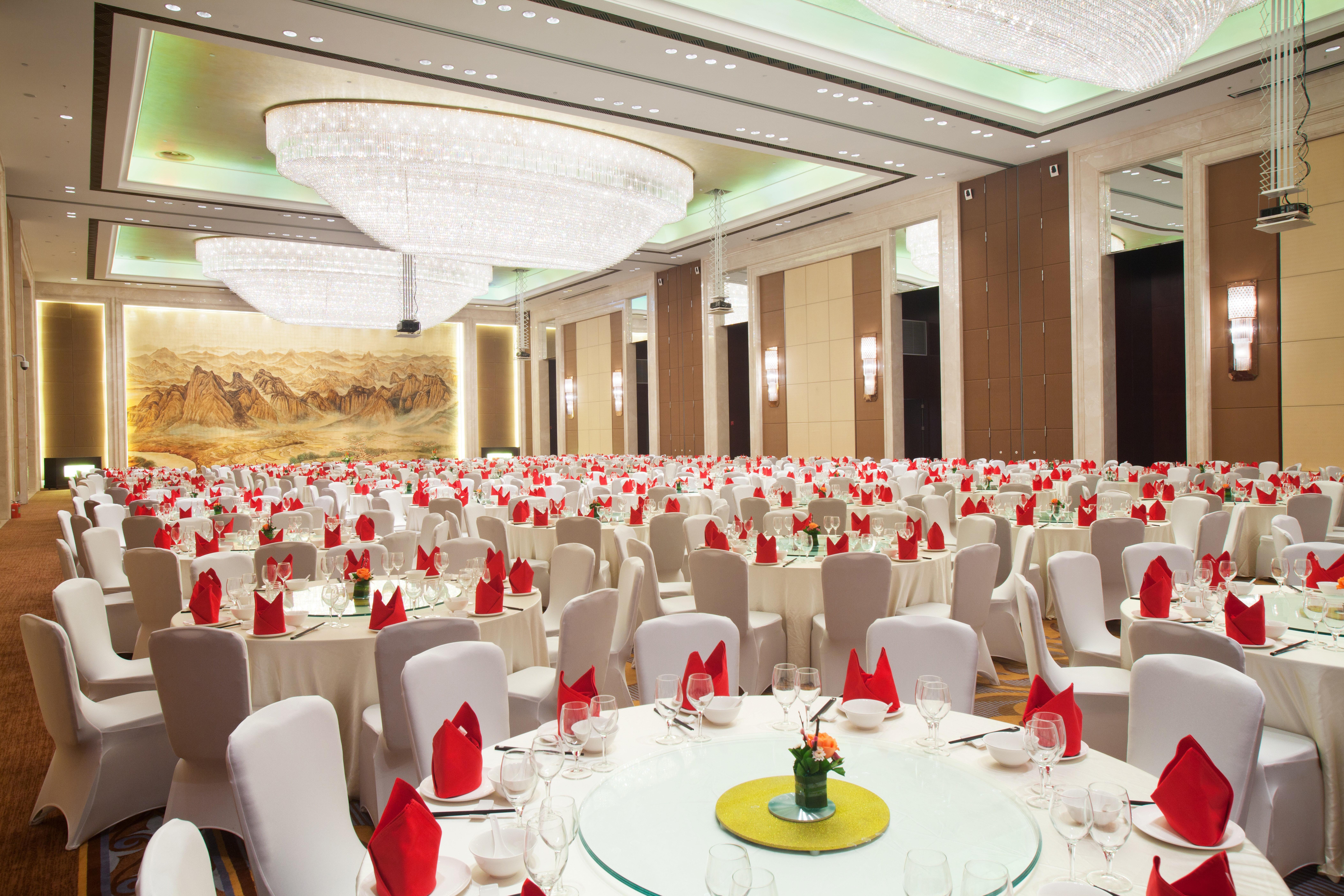 Crowne Plaza Yichang By Ihg Exterior photo