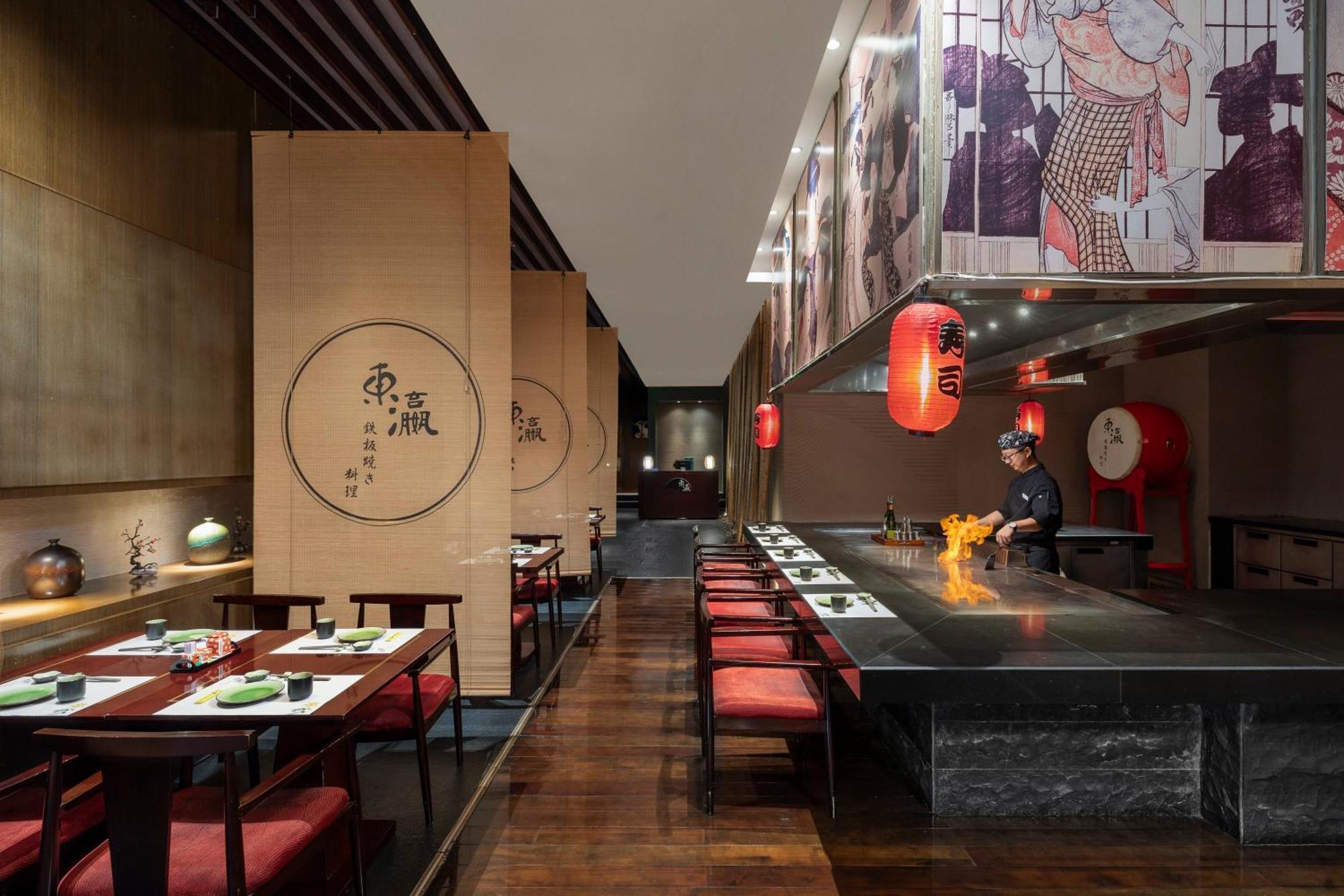 Crowne Plaza Yichang By Ihg Exterior photo