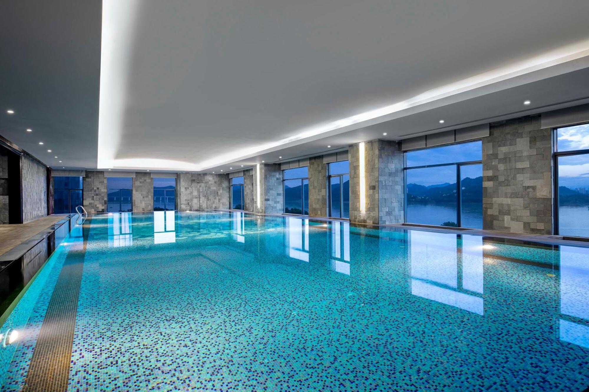 Crowne Plaza Yichang By Ihg Exterior photo