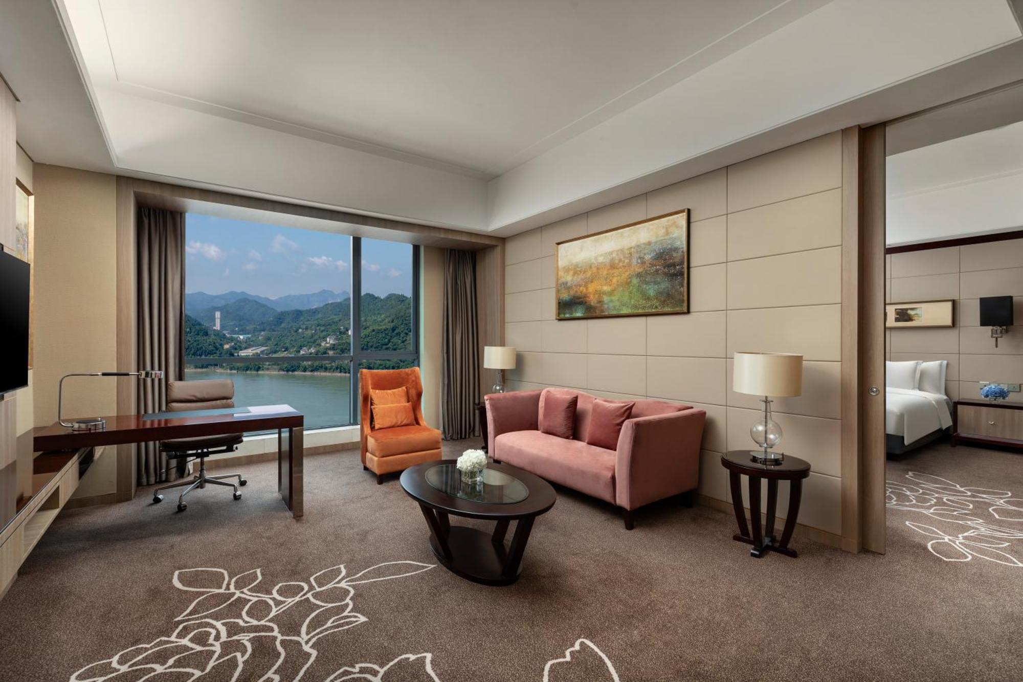 Crowne Plaza Yichang By Ihg Exterior photo